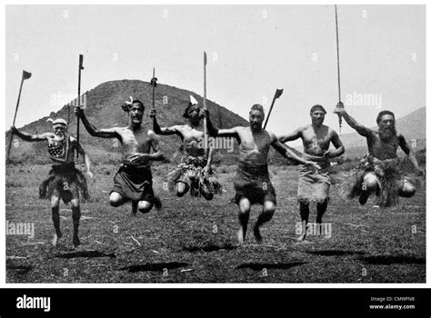 1925 Maori Warriors rehearsing a Haka dance New Zealand Stock Photo ...