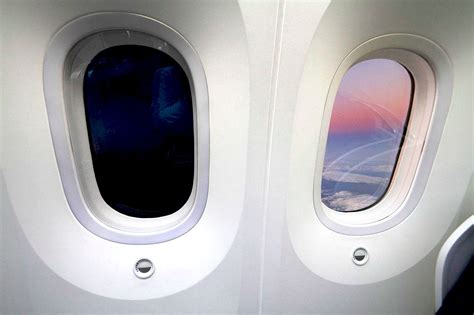 How The Boeing 787 Dreamliner's Dimmable Windows Work