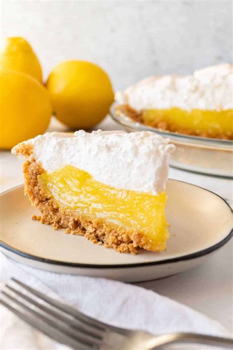 Lemon Meringue Pie with Graham Cracker Crust - Best Crafts and Recipes