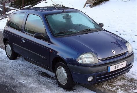 Renault Clio II 1998 - 2001 Hatchback 3 door :: OUTSTANDING CARS
