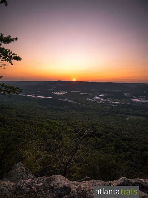 Sunset Rock: hiking from Point Park on Lookout Mountain | Lookout mountain, Sunset, Chattanooga