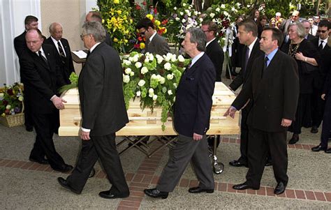 Carroll O'Connor Funeral Photos and Images | Getty Images