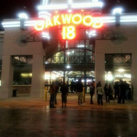 Regal Cinemas Oakwood 18 - Movie Theater in Hollywood