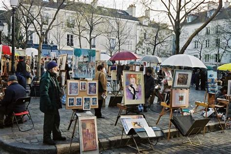 painters square in paris | Artists Square, Montmartre (Place du Tertre ...