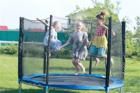 18+ fun trampoline games and activities for kids - Trampoline Jumping Fun