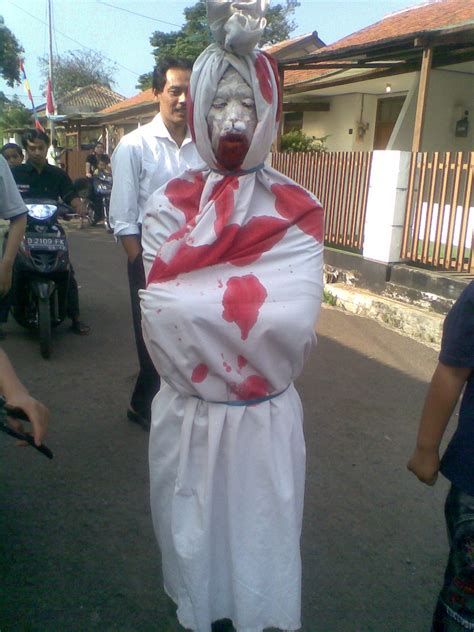 foto pocong lucu ~ Blog Item