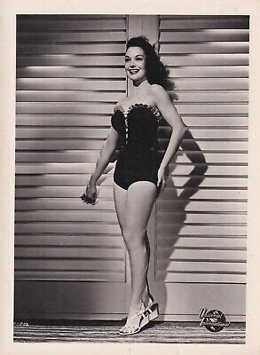 Dorothy Hart STUNNING PORTRAIT LEGGY CHEESECAKE SEXY LEGS 1940s ORIG PHOTO 253 | eBay