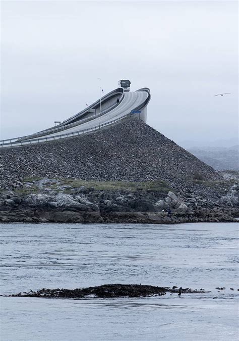 Pix Guru: Storseisundet Bridge in Norway