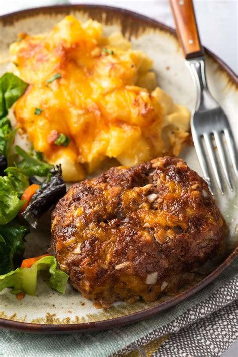 Cheesy Mini Meatloaf (and Meatloaf Muffins) | NeighborFood