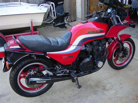 1983 Kawasaki GPZ1100 - Moto.ZombDrive.COM