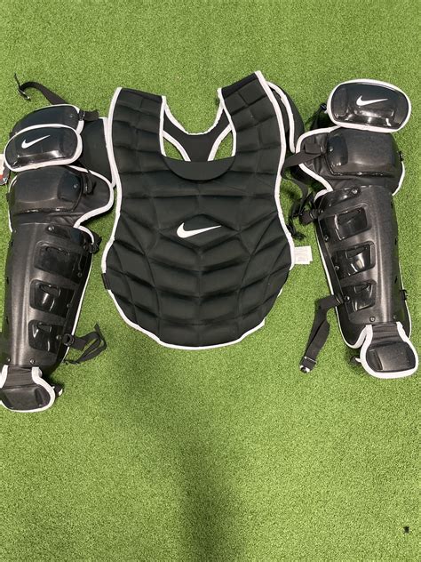 Adult Nike 16” catchers gear | SidelineSwap