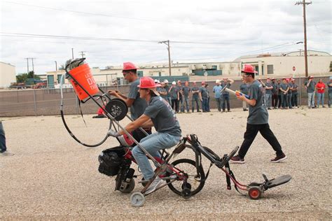 Engineering students compete in Junkyard Wars | La Vida | dailytoreador.com