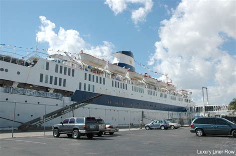 Cruise Terminal Ft Lauderdale - Luxury Liner Row