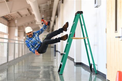 Toolbox Talk: Ladder Safety ... Your Ladder Matters! - Garco ...