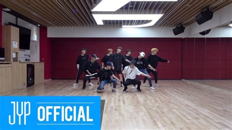 Stray Kids reveal dance practice session for 'My Pace' | allkpop