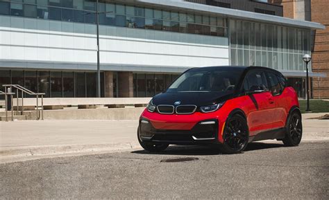 2019 BMW i3 Reviews | BMW i3 Price, Photos, and Specs | Car and Driver