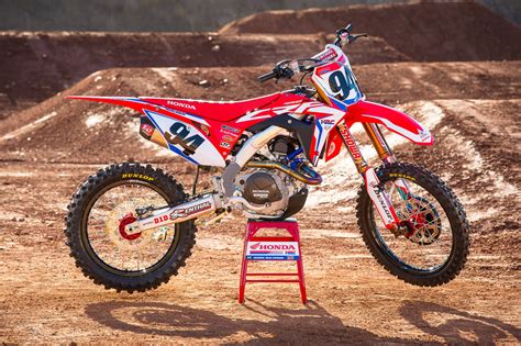 Team Shoot and Vid: Team Honda HRC - Motocross Feature Stories - Vital MX