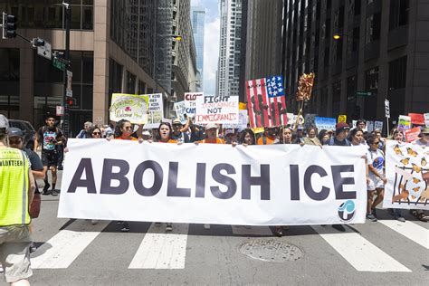 Thousands gather to protest ICE raids – The Columbia Chronicle