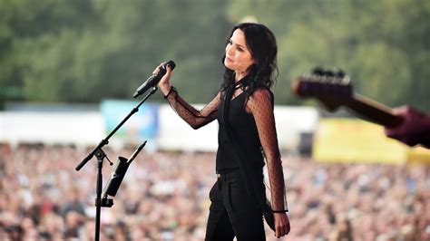 The Corrs - Breathless (Radio 2 Live in Hyde Park 2015) - YouTube