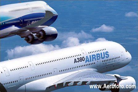 Airbus A380 pictures: Airbus A380 vs Boeing 747