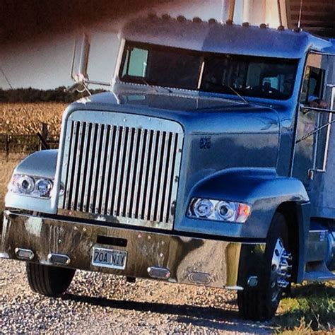 Freightliner FLD120 project565 | Freightliner, Custom big rig, Built truck