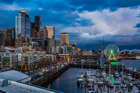 Waterfront, downtown Seattle. The marina and Great Wheel are visible ...