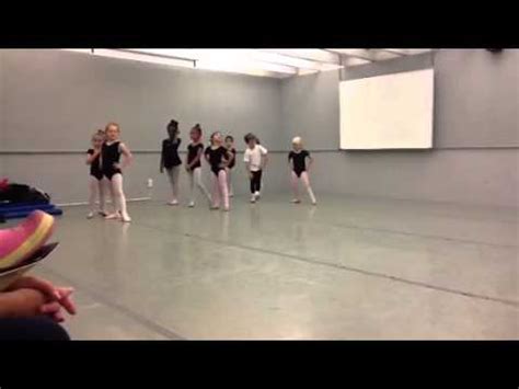 Ballet sashay - YouTube