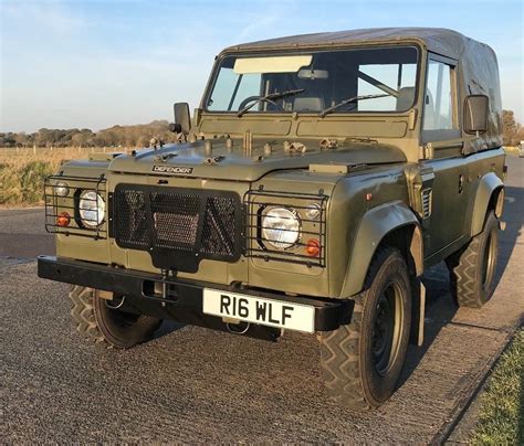 Landrover Defender: LAND ROVER WOLF DEFENDER 90 SOFT TOP