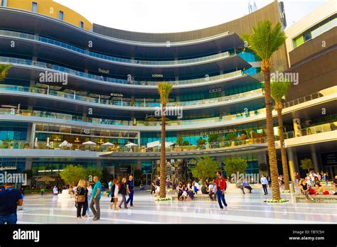 Dubai, UAE - November 28, 2018: View of the world's largest mall Dubai ...