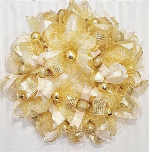 Gold and White Wreath for Festive Celebrations