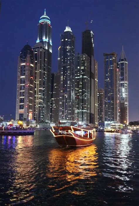 Dubai- City between dream and reality - Style Motivation