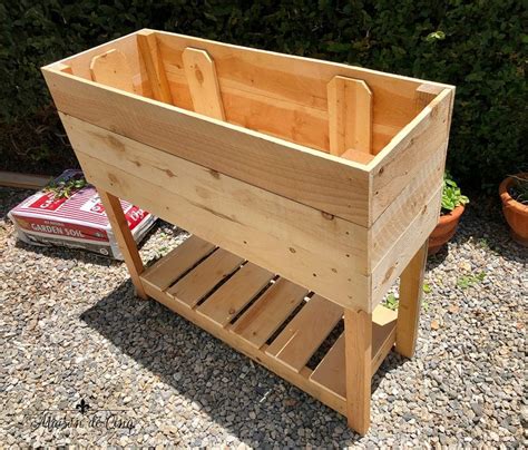 DIY Raised Herb Garden Planter Box: Maison de Cinq