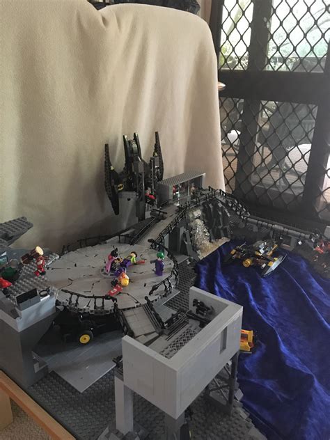 Modern Batcave MOC : r/lego