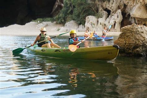 Ardèche River Kayak Tour from Vallon-Pont-d'Arc - Civitatis.com