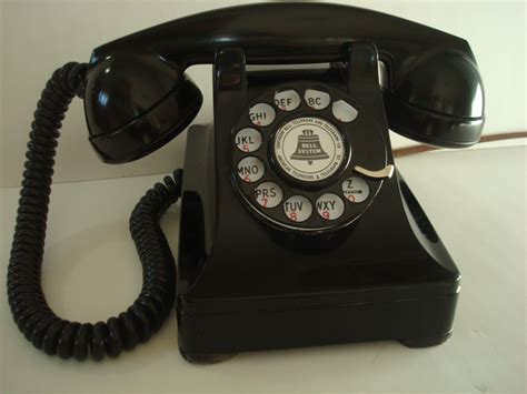 Vintage Western Electric 302 Bakelite Thermoplastic Rotary Telephone | Old Phone Shop