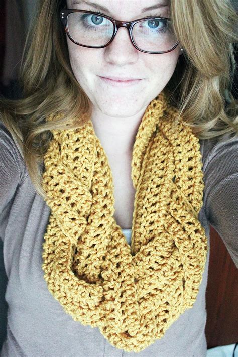 40+ free easy crochet cowl & scarf patterns