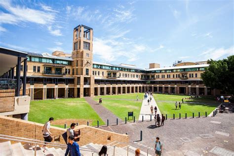 LIVESTREAM UNSW Year 10 Subject Selection Evenings | UNSW Sydney