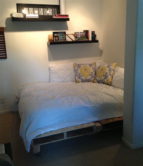 DIY pallet Daybed, After: