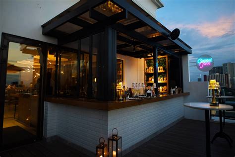 Admiral Hotel Manila - MGallery - Happy Hours at The Coconut Grove