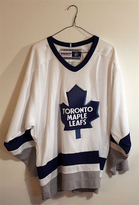 Vintage Toronto Maple Leafs Jersey by Zertle on Etsy