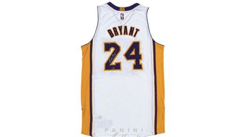 Kobe Bryant Hand Signed LA Lakers Jersey - CharityStars