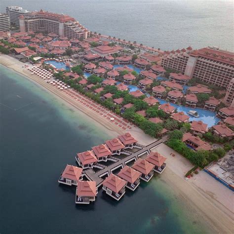 Palm Jumeirah Hotel | Anantara The Palm Dubai Resort