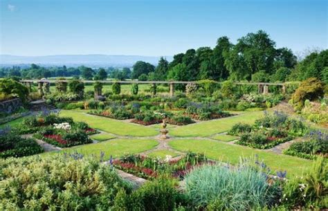 Hestercombe Gardens information, near Taunton & hotels nearby - Great British Gardens