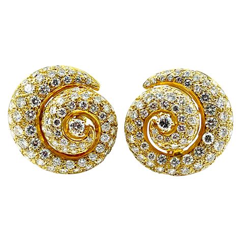 6.00 Carat Diamond Gold Earrings For Sale at 1stDibs