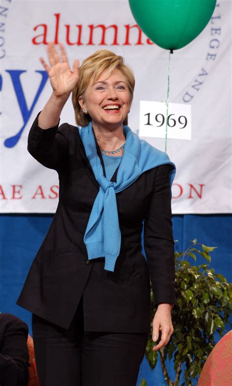 Hillary Rodham Clinton Returns to Wellesley College to Deliver 2017 ...