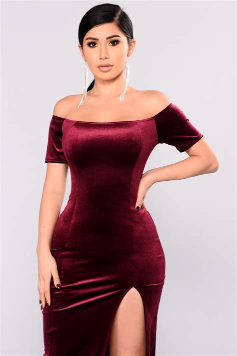 Upgrade Velvet Dress - Burgundy