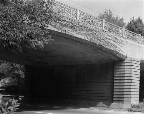 The Merritt Parkway – Connecticut’s History Bridges Photographs by Michael Zenreich AIA