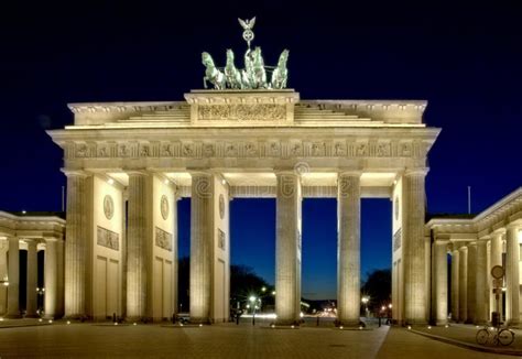 Brandenburg gate stock image. Image of building, europe - 6958977