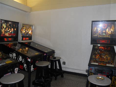 Pinball machines - Arcade Locations - Picture Gallery - ZIv