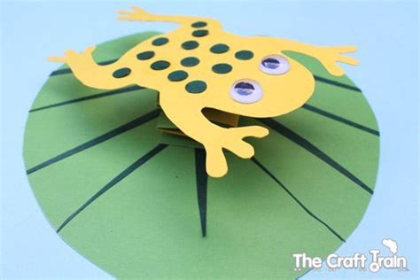 Frog on a Lily Pad (With images) | Frog crafts preschool, Frog crafts, Animal crafts for kids